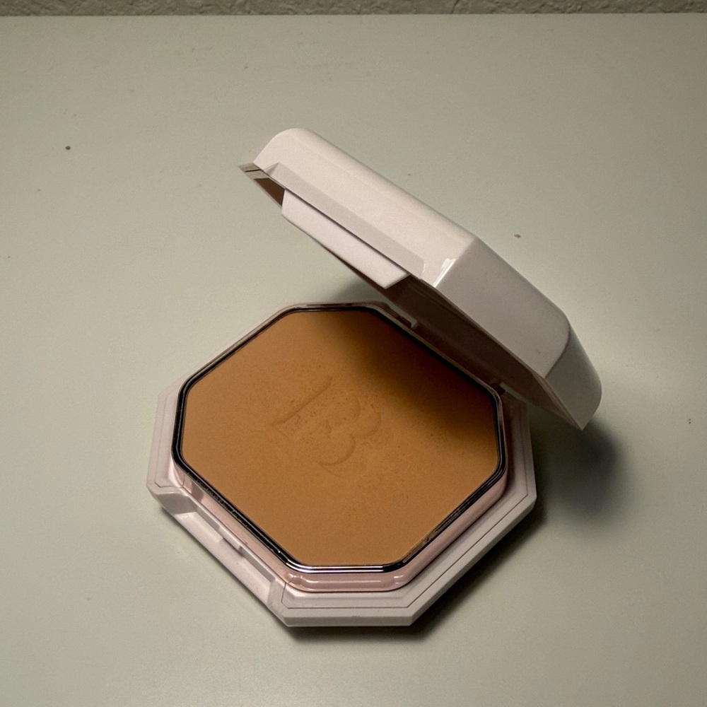 Fenty Beauty Powder Pro Filt’r 220